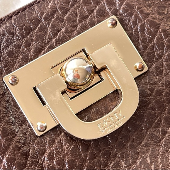 DKNY Slim Sling/Shoulder Bag Genuine Leather - Picture 7 of 15